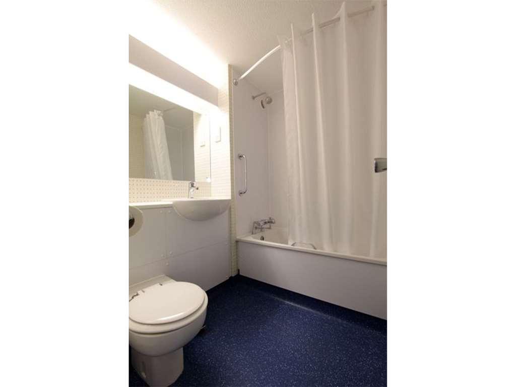 Travelodge Preston Chorley Chorley  Szoba fotó